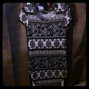 Soft shortsleeved long blouse